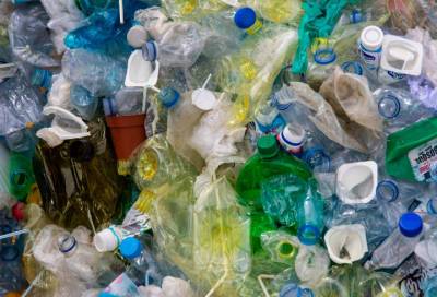Менее чем за год в Ленобласти собрали 351 тонну стекла и 73 тонны пластика