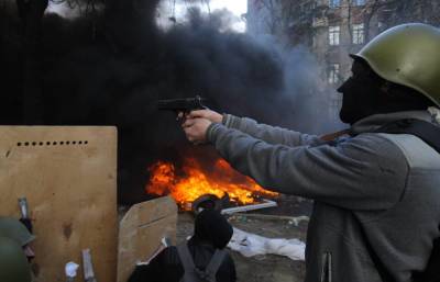 На Украине около 2,5 миллионов граждан готовы взяться за оружие...