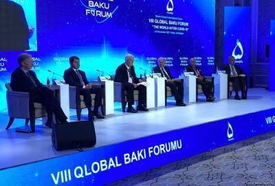 В рамках VIII Глобального Бакинского форума проходят очередные панельные дискуссии