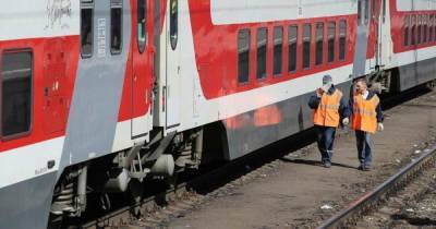 Пассажир поезда Москва-Адлер заперся в купе и обстрелял полицейских