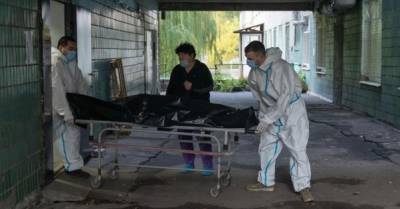 Украина снова установила рекорд суточной смертности от Covid-19