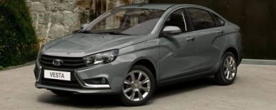 Автомобили LADA Vesta третий месяц подряд сохраняют лидерство на российском рынке