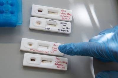 Лабораторию, где продавали фейковые тесты на коронавирус, разоблачили в Киеве