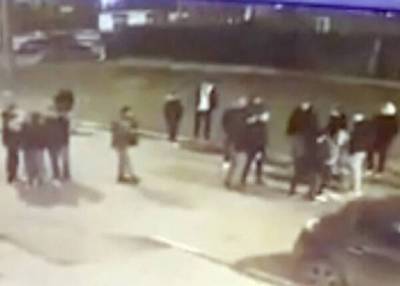 Пьяная толпа избила мужчину в Лыткарино из-за сделанного им замечания