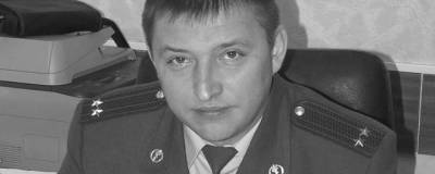 В Челябинске замглавы управления по контролю за оборотом наркотиков найден мертвым в своем кабинете