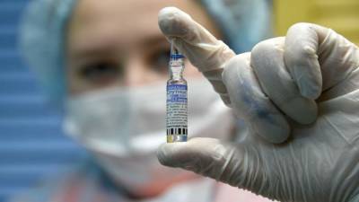 Мурашко рассказал о поставках вакцины «Спутник Лайт» в регионы