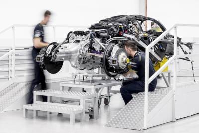 Aston Martin сообщил о начале серийного производства гиперкара Valkyrie