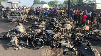 Более 100 человек погибли из-за взрыва бензовоза в Сьерра-Леоне