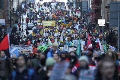 Более 20 экоактивистов задержали во время акции протеста за спасение климата