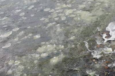 Сотрудники ГИМС в Бурятии просят жителей не выходить на осенний лед