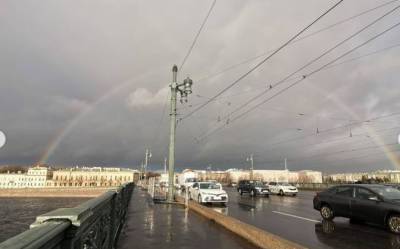 Петербуржцы пришли в восторг от радуги в ноябрьском небе