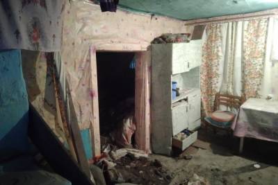 Спасатели в Новосибирской области вытащили из-под завалов 60-летнюю женщину