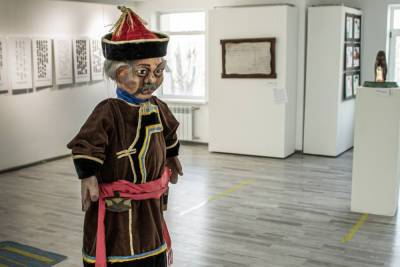 Выставка «Хэл» в Улан-Удэ обратила внимание общественности на проблему бурятского языка