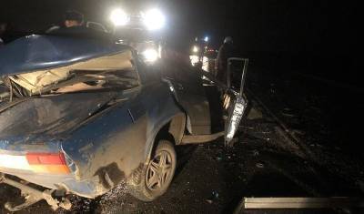 В Башкирии 18-летний водитель без прав погиб после столкновения с фургоном