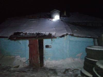 Разваливающийся под Новосибирском дом, едва не похоронивший 60-летнюю пенсионерку, не признан аварийным