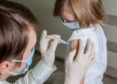 Мурашко сообщил о скором завершении экспертизы вакцины от коронавируса для детей