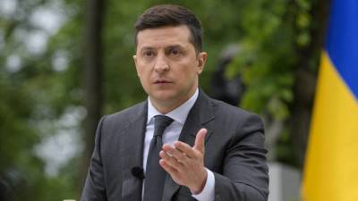 Зеленский уволил ответственного за «черный список» россиян украинского чиновника