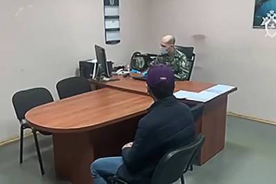 Четверых подозреваемых в нападении на россиянина с сыном попросили арестовать