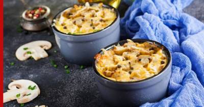 Блюдо в горшочке: картошка в нежном сливочном соусе под сыром
