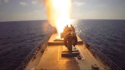 Корабль ЧФ уничтожил группу ударных самолётов условного противника на подлёте к Крыму