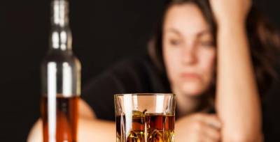Британские ученые: Употребление алкоголя может привести к развитию особой формы деменции