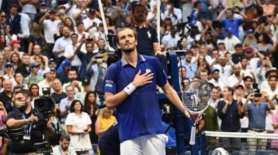Даниил Медведев уступил сербскому теннисисту в финале «Мастерса» во Франции