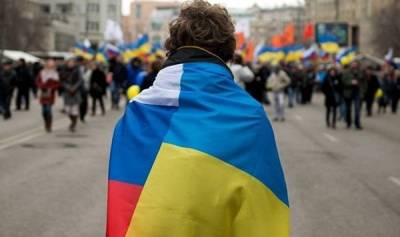 Украина пляшет под дудку Запада против своих интересов