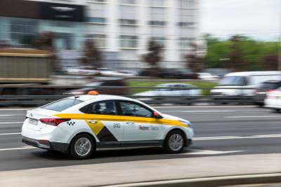 В Новосибирске пассажир выстрелил в водителя «Яндекс.Такси» из травматики