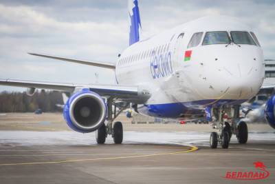 Авиационные власти объяснили, почему «Белавиа» перевозит нелегальных мигрантов
