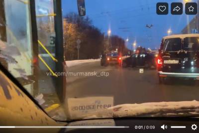 Утро понедельника в Мурманске началось с аварий