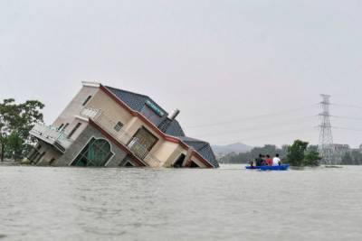 В Китае в результате наводнений в этом году погибли или пропали без вести 590 человек