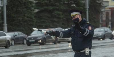 На Урале задержали полицейского с признаками опьянения при управлении личным авто