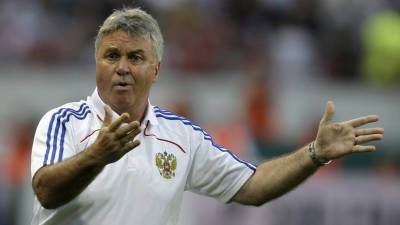 Бывшие футболисты сборной России поздравили Хиддинка с днём рождения
