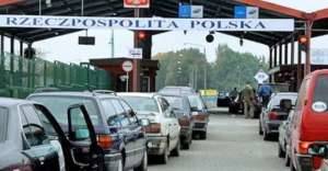 Огромная колонна нелегалов идет в сторону границы с Польшей - видео