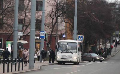 В Петрозаводске водитель автобуса отказался выпускать ребенка из салона