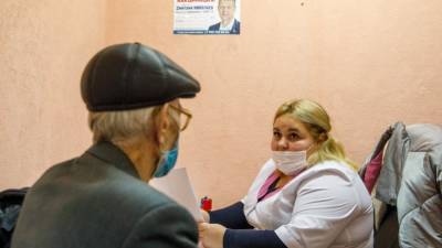 Жителям Екатеринбурга предлагают вакцинацию во дворах (ФОТО)