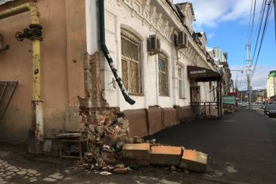 В центре Саратова обвалилось историческое здание