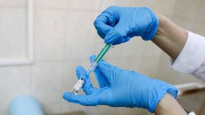 Наталья Комарова - Губернатор ХМАО сделала шесть прививок «Спутником V» от COVID-19 - vm.ru - Югра