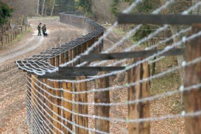 Власти Польши увеличили число охраняющих границу силовиков