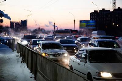 В первый рабочий день в Новосибирске зафиксированы 8-бальные пробки