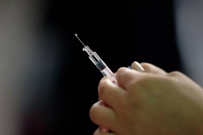 Опрос показал, что 54,6% украинцев не хотят вакцинироваться от коронавируса