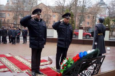 Липецкие полицейские почтили память коллег, погибших при исполнении служебного долга
