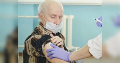У Грузії пенсіонерам платитимуть за вакцинацію проти коронавірусу