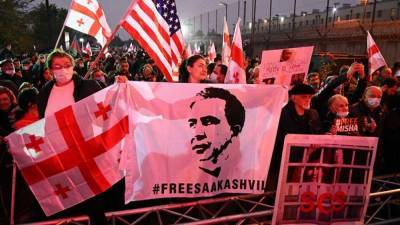 В Грузии проходят акции противников и сторонников Саакашвили