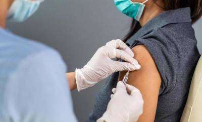В двух популярных местах Тюмени открыли пункты вакцинации