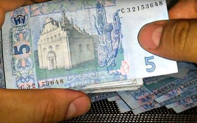 Бедным по - 80 грн, богатым по - 800 грн: украинцам пересчитают пенсии, кому сколько добавят
