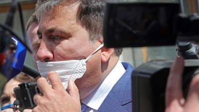 Саакашвили забрали из тюрьмы и увезли на вертолете в неизвестном направлении