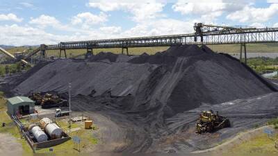 Австралия не намерена отказываться от угля