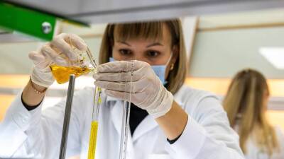 Минздрав одобрил третью фазу исследований китайской вакцины V-01