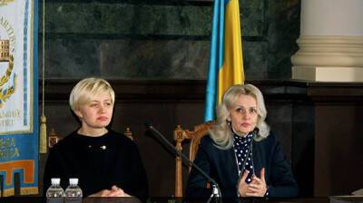 "Ведьмы из биологического мусора": укронационалистки Фарион и Ницой пойдут под суд
